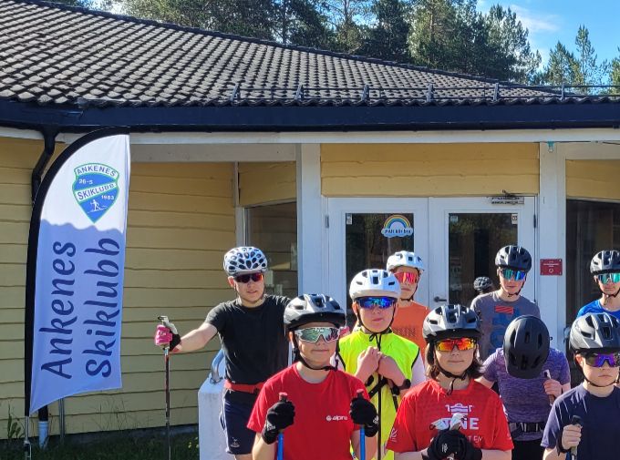 Vellykket treningshelg i Skjomen med Ankenes Skiklubb og Narvik Skiklubb 24.-26. juni. Fra Ballangen deltok Peder, Christen, Selma, Ragnhild og Sigrid. 
Neste samling i Skjomen er 9.-11.- september.